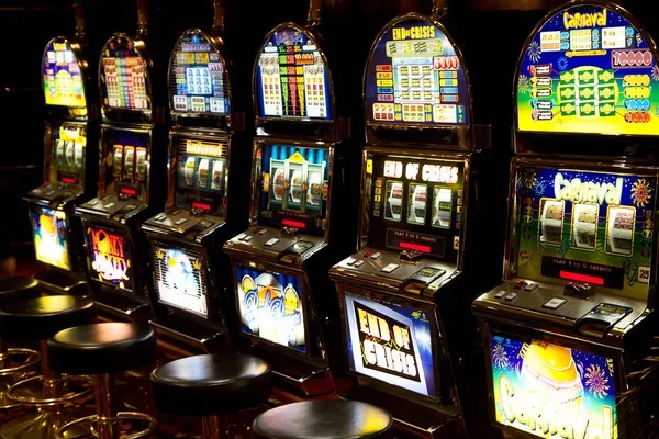 sekar4d Bikini Paradise slot game interface on mobile showing tropical reels and tropical theme